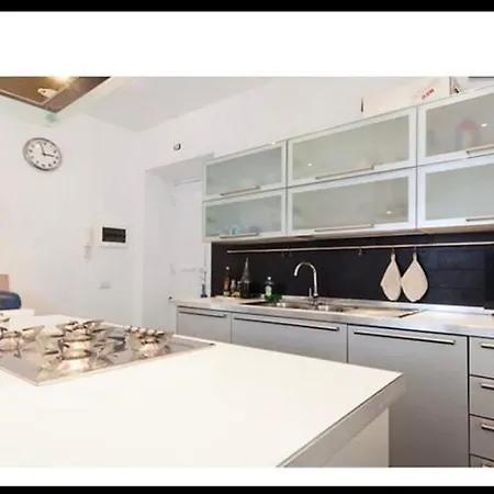 Luxury House 5stars Appartamento *